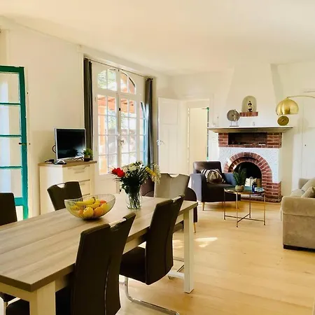 Rosacea Maison De La Baule